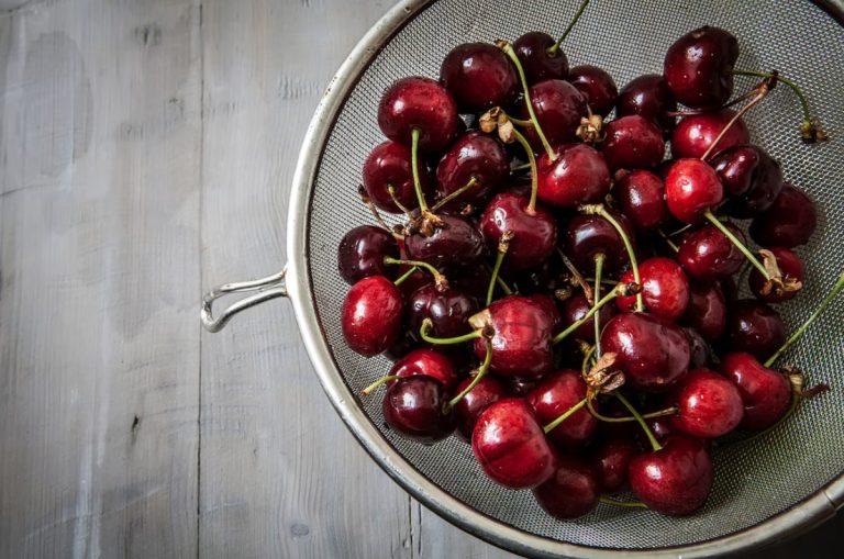 چرا گیلاس میخورم معده درد میگیرم
