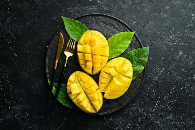 چه کسانی نباید انبه بخورند؟