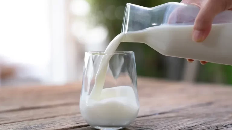 شیر پرچرب خطر بیماری‌های قلبی را افزایش میدهد