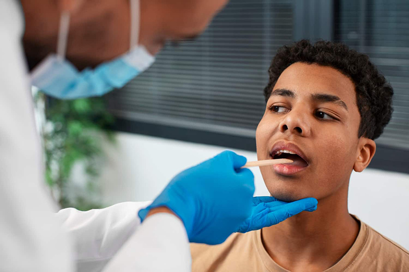 مراجعه به پزشک برای معاینه