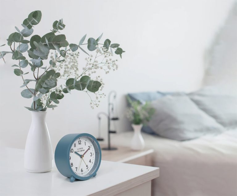 آیا ۴ ساعت خواب کافی است؟ علائم کمخوابی و راههای رسیدن به ۷ ساعت خواب