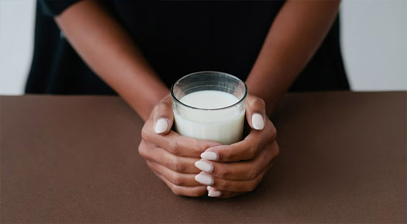 شیر گرم یا سرد قبل از خواب