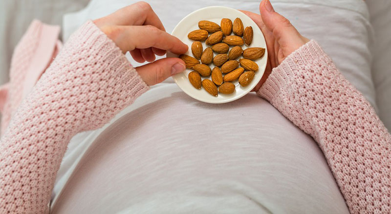 بهترین زمان مصرف شیر بادام در شرایط مختلف