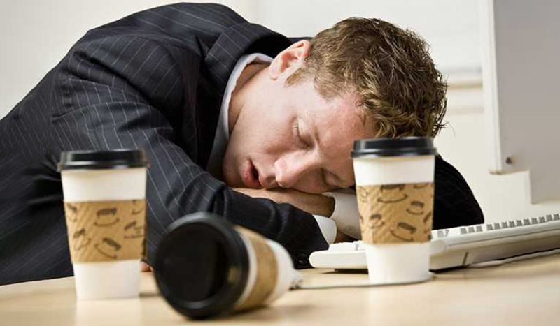 تضاد قهوه و خواب