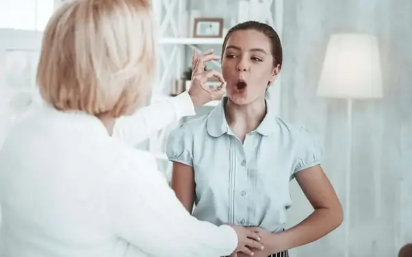 کشش تدریجی تارهای صوتی با آواسازی طولانی