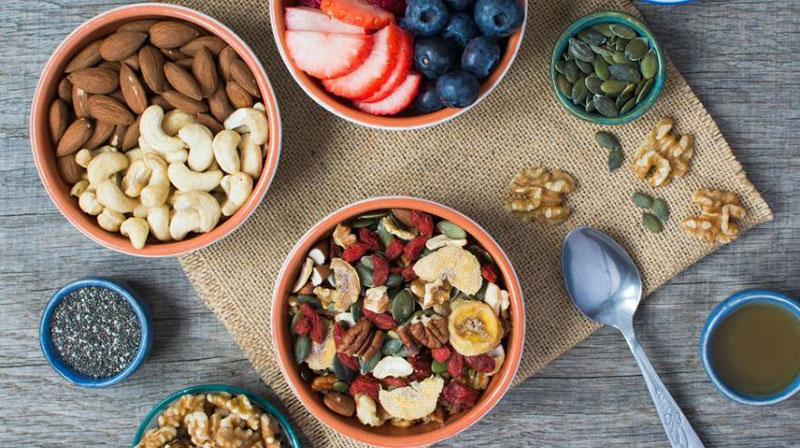 شیر بادام بین وعده‌ها