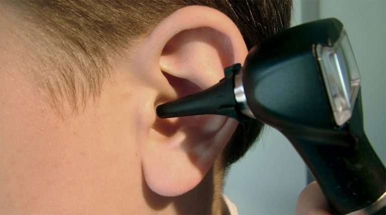 برای درد گوش چی خوبه؟ درد گوش در کودکان و بزرگسالان هنگام سرماخوردگی