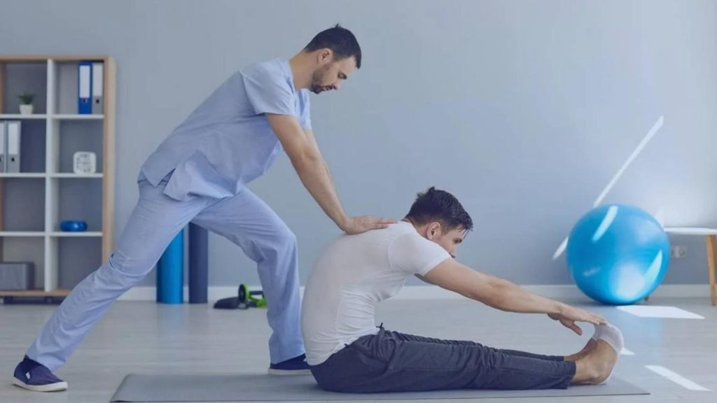 هزینه هر جلسه فیزیوتراپی کمر به چه عواملی بستگی دارد و چقدر است؟