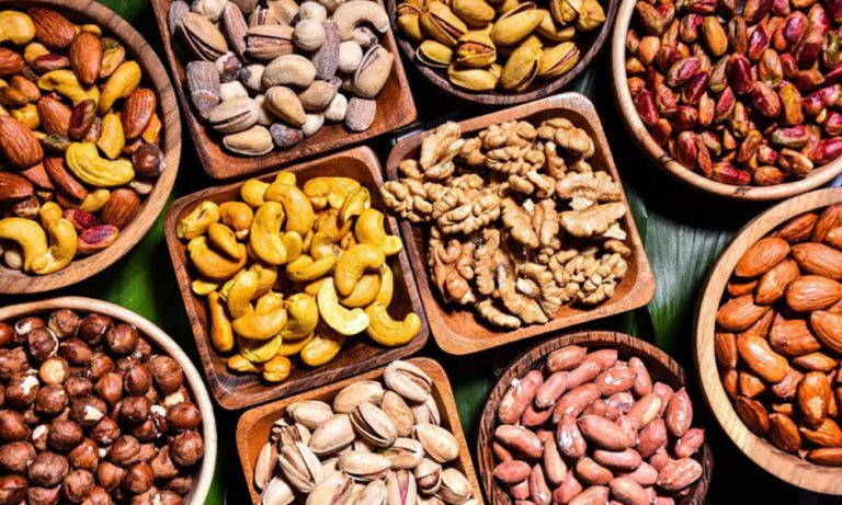 شیرینی و آجیل عید نوروز را بدون عذاب وجدان بخوریم | لذت بیدغدغه از خوراکیها