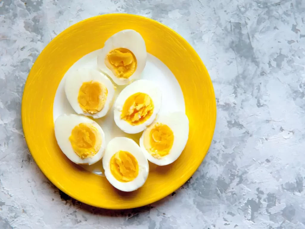 تخم مرغ آب پز عسلی بهتر است یا سفت