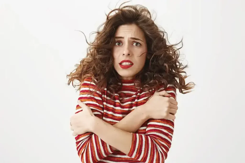 چرا تو تابستون سردمه و یخ میزنم؟