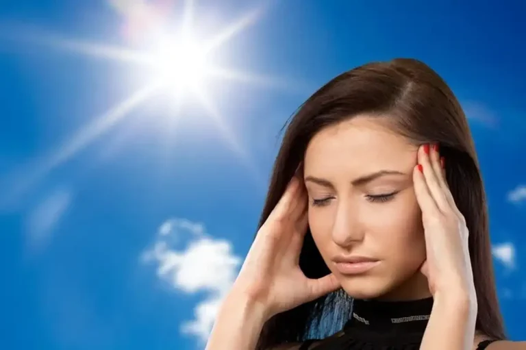 چرا تو آفتاب سردرد میگیرم؟