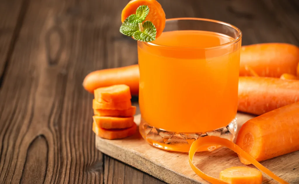 چه کسانی نباید آب هویج بخورند؟